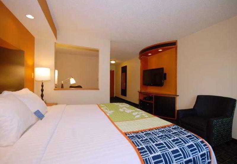 Fairfield Inn & Suites Canton North Canton Chambre photo